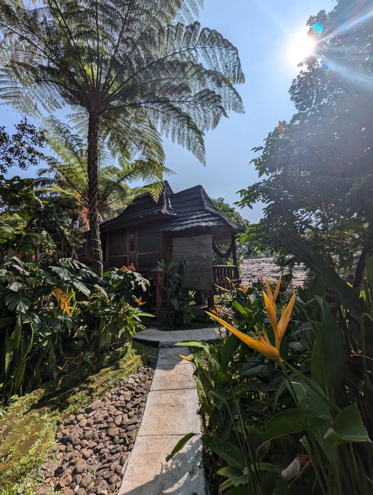 Satu Lingkung Hotel Tetebatu Bagian luar foto